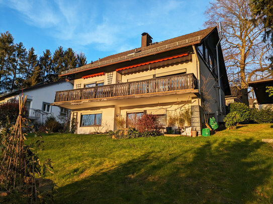 Einfamilienhaus mit großem Grundstück in ruhiger, naturnaher Lage und unverbaubarer Aussicht!