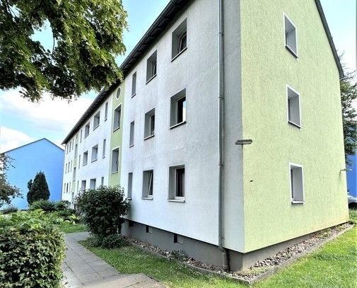 Frisch renovierte 3-Zi.-Whg. mit Tageslichtbad und Balkon