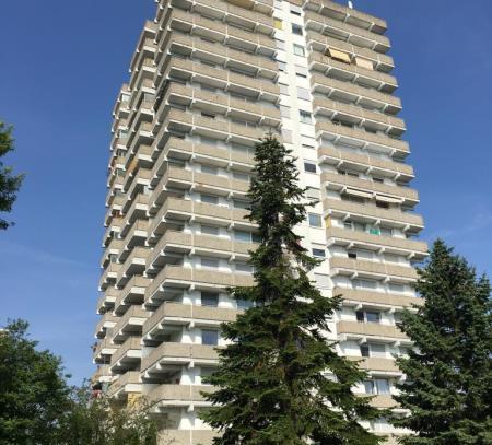 ERDGESCHOSSWOHNUNG IN STEIN-DEUTENBACH - EINBAUKÜCHE - WANNE/DUSCHE - SEPARATES WC