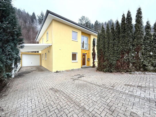 Großes und schönes Einfamilienhaus mit Garten und Garage * in Waldfischbach-Burgalben