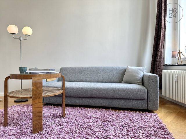 Schmuckstück im Waldstraßenviertel: Möbliertes Apartment mit Parkettboden und Stuckdecke