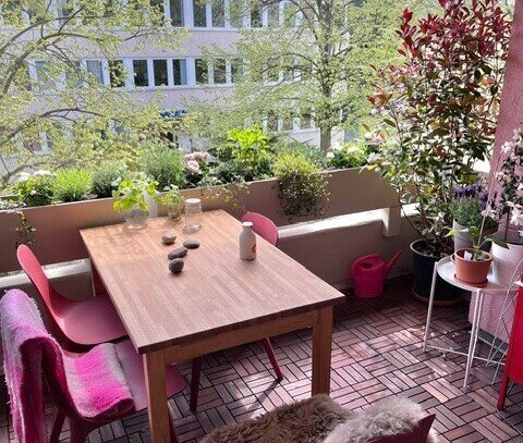 Renovierte Wohnung mit großer Loggia in Lichterfelde-West nahe der Uni und des Botanischen Gartens