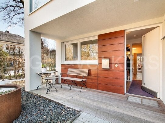 "Haus im Haus": Moderne Maisonette mit großer Terrasse!