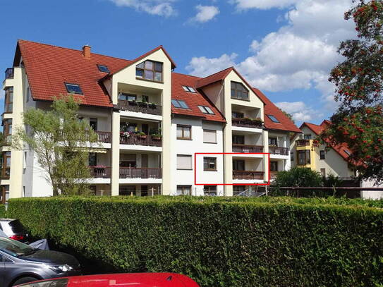 NEU! Ansprechende, gepflegte 3-Raum-Wohnung mit geh. Innenausstattung, Balkon, EBK, Pkw-Stellplatz