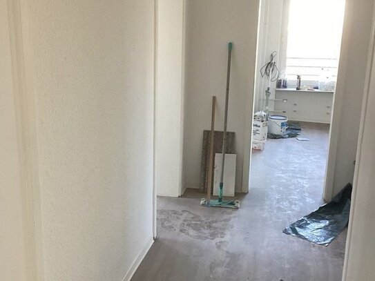 Stop! 3-Zimmer-Wohnung