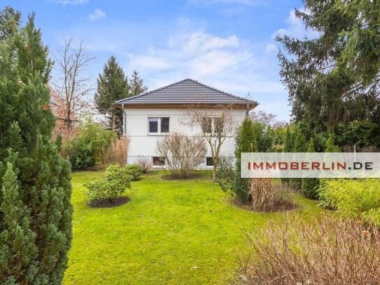 IMMOBERLIN.DE - Sehr attraktiver Bungalow mit Sonnengarten für das Wohlgefühl in ländlicher Lage