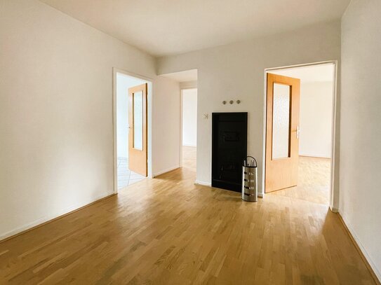 TOLLE 4-ZIMMER-WOHNUNG MIT BALKON - PERFEKT FÜR DIE FAMILIE