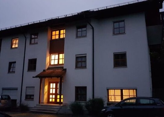 Wollen Sie die Magie spüren? Schmucke 3-Zimmer-Wohnung mit Großbalkon in Vilshofen an der Donau