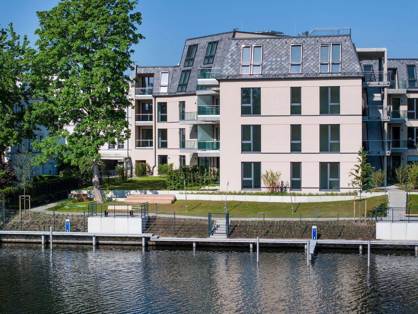 Dahme & König - Stilvolle Erdgeschosswohnung mit Terrasse und Gartenanteil - Foto 1