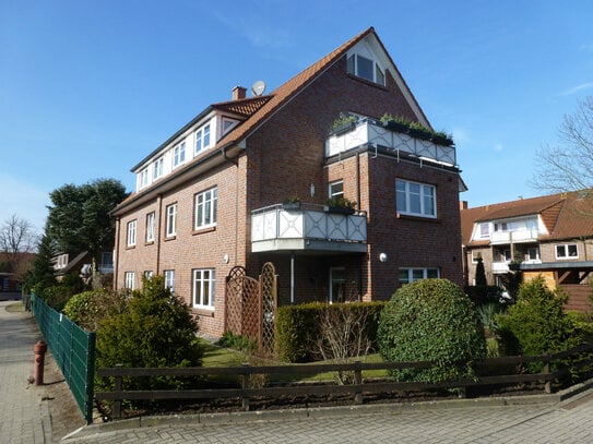 gepflegte 3-Zimmer-MAISONETTE-Wohnung mit Balkon und Carport