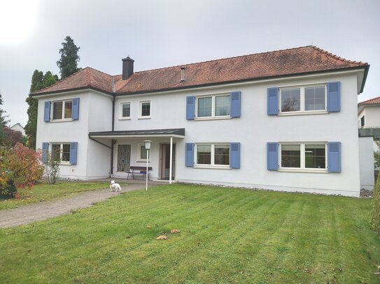 Gepflegtes, helles Wohnhaus mit Garten, Terrasse und Garage in bevorzugter, ruhiger Wohnlage Am Bergergraben