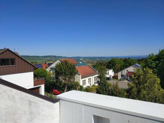 Helle 4,5-Zimmer-DG-Wohnung mit Dachterrasse in Herrenberg