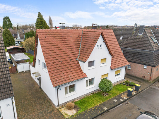 Wohnglück auf 2 Etagen - Doppelhaushälfte mit großem Garten, Doppelcarport und Kaminflair!