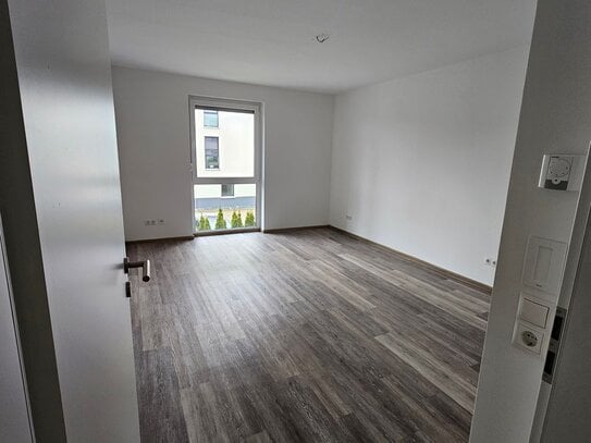 EINZIEHEN & WOHLFÜHLEN: Schöne 2-Zimmer Wohnung mit großem Balkon & EBK am Moritzberg!