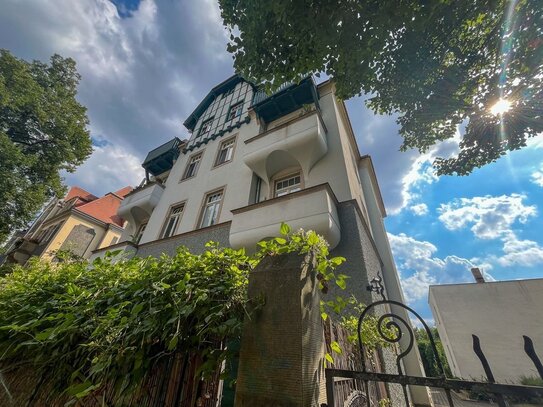 Schöne 3-Zimmerwohnung mit Holzbalkon in ruhiger Lage von Dresden