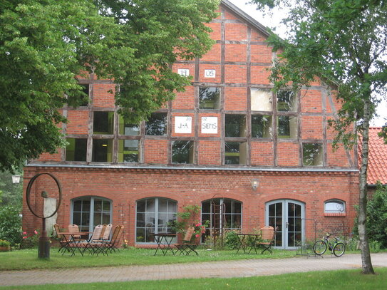 moderne, stilvolle Wohnung in 1. Etage (Einbau in Fachwerk)