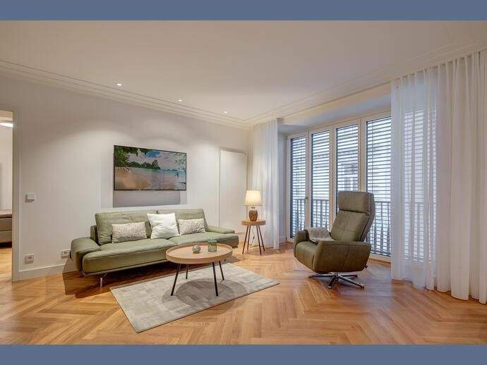 Möbliert: Exklusiv möblierte 2-Zimmer-Wohnung