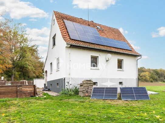 Einzigartiges Einfamilienhaus mit Garten, viel Lagerfläche und großzügigem Grundriss