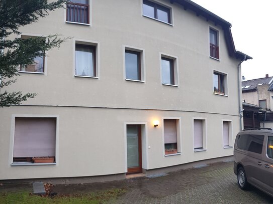 Ruhige schön geschnittene 2 Raum Wohnung