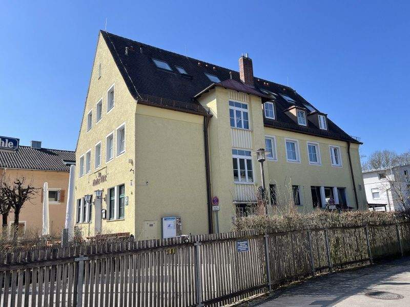 über 700 m² Nutzfläche - Wohnhaus/Appartements