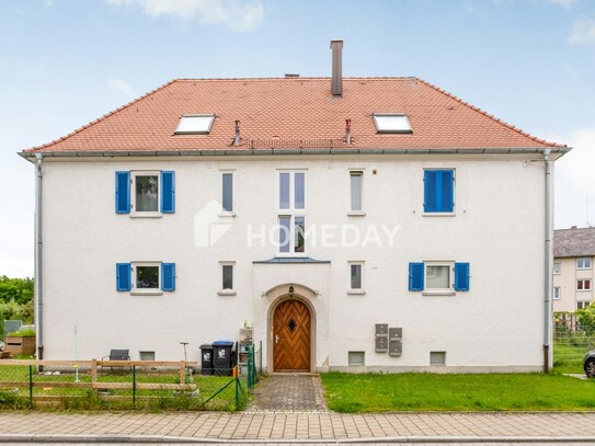 Haus im Haus! Stilvolle und große Wohnung mit fünf Zimmern, Garten und Terrasse