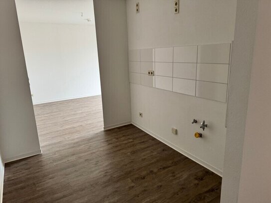 Leipzig Leutzsch 2 Zimmer Wohnung-frei ab sofort