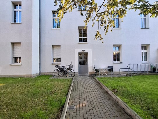 Altbauwohnung mit Terrasse