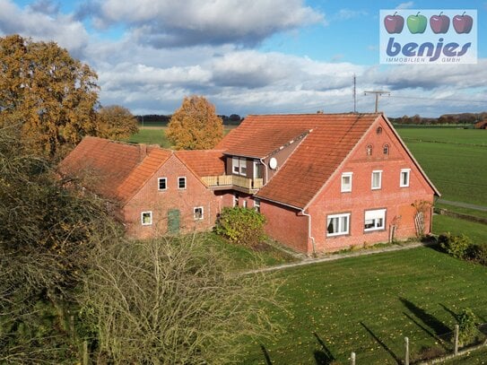 Handwerker gesucht: Charmante Hofstelle in U-Form mit weitem Blick über die Felder