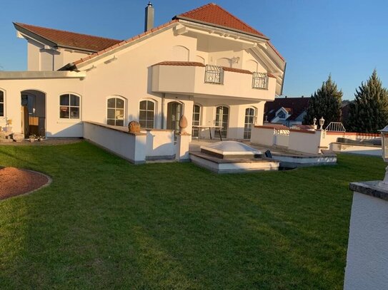 Einmalige Gelegenheit! Fantastische Villa in schöner Lage von Lorch zu verkaufen!