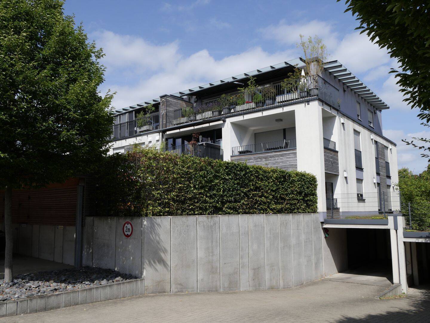 STILVOLLES WOHNEN MIT GARTEN IN CITY-NÄHE !!!