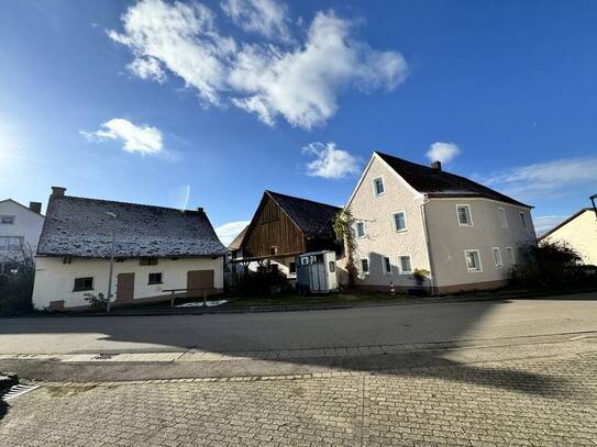 *PFERDELIEBHABER* Einfamilienhaus mit Stallungen, Scheune und direkt anliegender Koppel