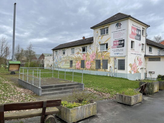 Gewerberäume (Büro/Lager) plus Wohnung