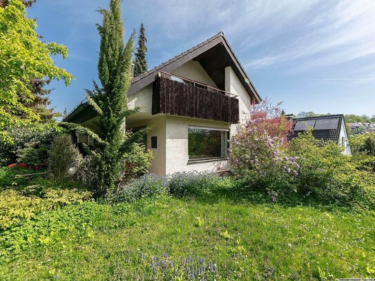 Einfamilienhaus mit schönem eingewachsenen Garten