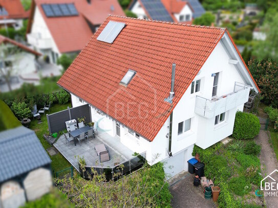 Großzügiges Zweifamilienhaus in Idyllischer Lage