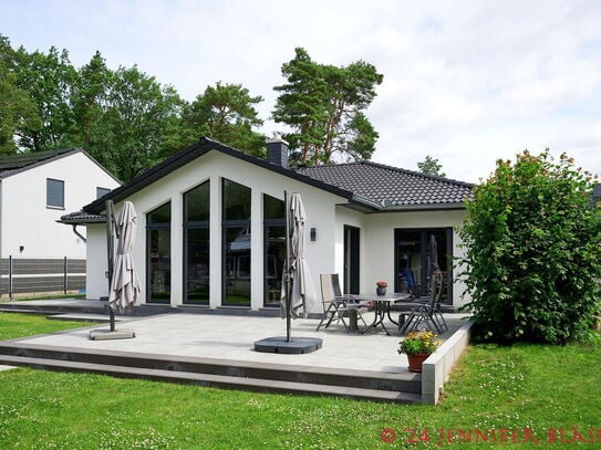 Einzigartiger Bungalow m. Kathedraldach in Traumlage Bestensee, See und Wald zu Fuß erreichbar