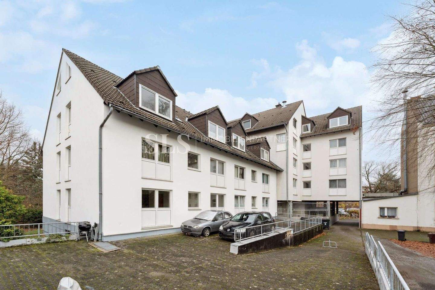 Kapitalanlage: Helles Apartment in gepflegtem Haus in Düsseldorf-Hassels