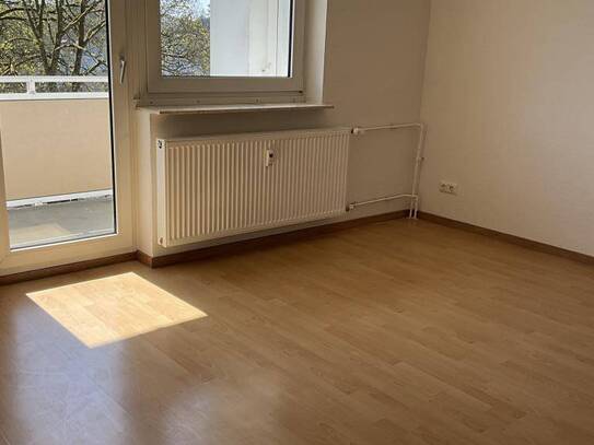 Schöne helle 3-Zimmerwohnung mit Balkon!