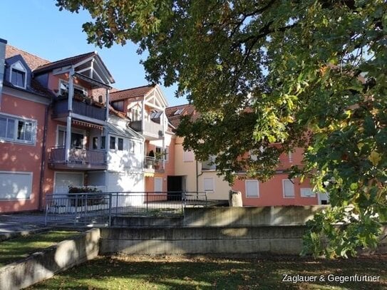 Haus im Haus - Einziehen - Wohlfühlen - Top 100 m² Maisonette-Wohnung mit Balkon und Wintergarteneck in Hofkirchen *****