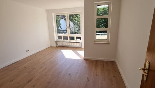 2-Zimmer-Whg. mit EBK und Balkon an der Elbchausse