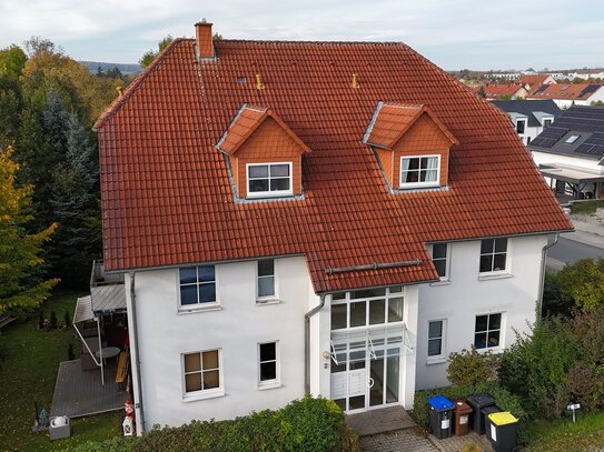 Vermietete 2 Raum Wohnung mit Loggia und Stellplatz in Weimar - Legefeld - - Kapitalanlage