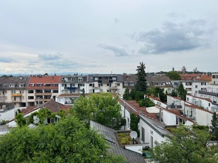 2 Zi.-DG-Wohnung in Paulusviertel mit Traumhaften Ausblick.