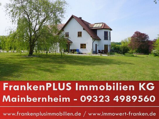 Traumhafter Landsitz für Pferdefreunde mit 4.200m² GS zzgl.** ca. 1,4 ha Land