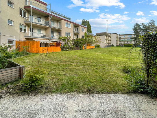 Teilsanierte 3-Zi.-Erdgeschosswohnung mit Stellplatz und herrlicher Süd-Terrasse mit Gartenblick