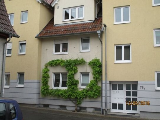 Heller , ruhige 3 ZKB Erdgeschosswohnung, mit Terrasse und Tiefgaragenstellplatz, im Zentrum von Weinheim-Lützelsachsen…