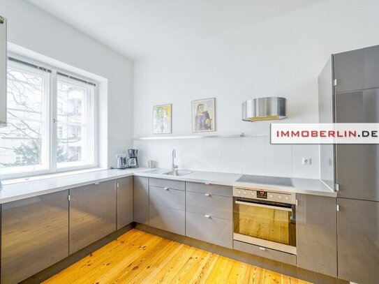 IMMOBERLIN.DE - Toplage! Sonnenhelle Altbauwohnung mit ruhigem Südbalkon nahe Ludwigkirchplatz & Kurfürstendamm