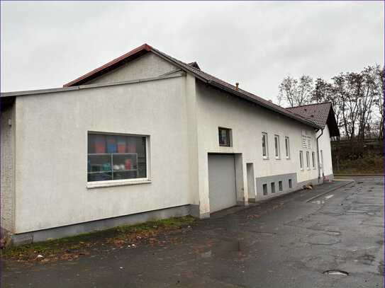 Haus mit zwei Gewerbeeinheiten in Bahnhofsnähe, langfristige Mieter