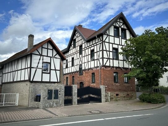 Charmantes Fachwerkhaus in Lahnau: Leben auf 204m²!