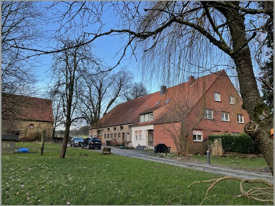 Resthof in Alleinlage - Nähe Osnabrück mit 3 Wohnungen