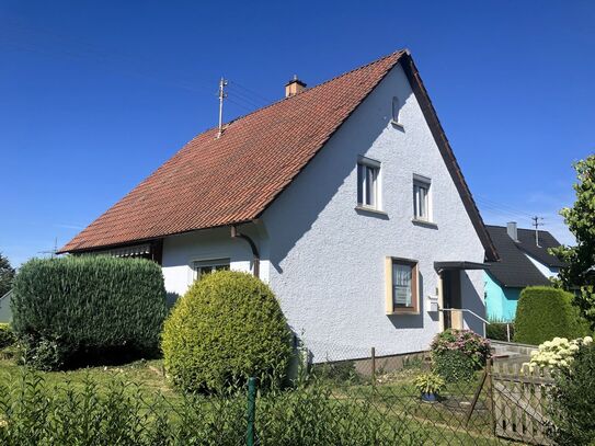 Großes Einfamilienhaus mit großem Garten und Garage - OT Schörzingen