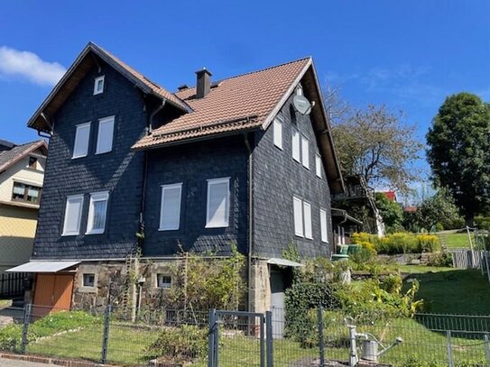 RESERVIERT!!! Wohnhaus mit charmantem Altbaucharakter